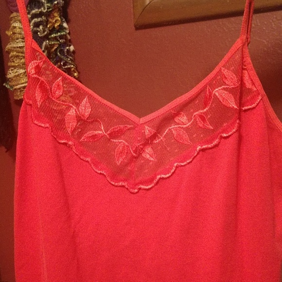 Tank top - Picture 2 of 2